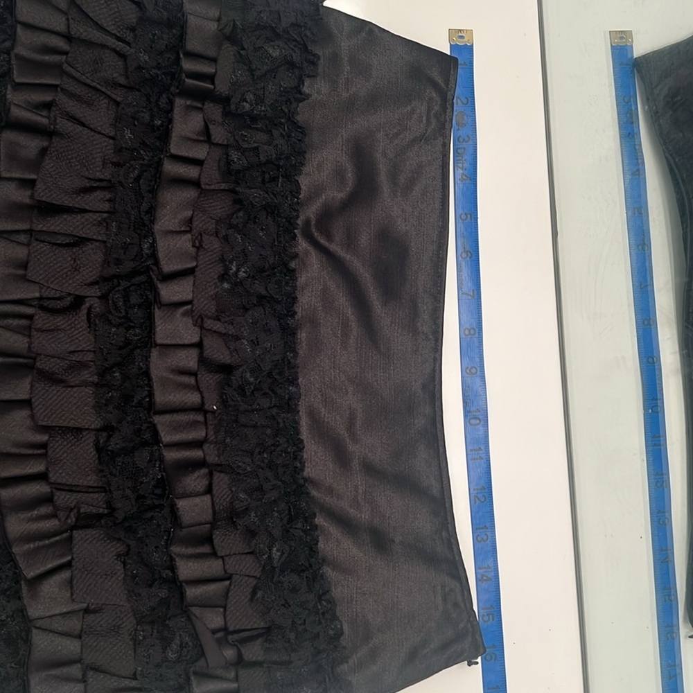 EUC FOREVER 21 Black Mini Skirt Size Medium - Picture 7 of 12